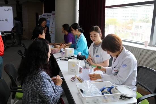 경기도의료원 안성병원, 당뇨환자 위한 뷔페 체험 프로그램 행사 열어