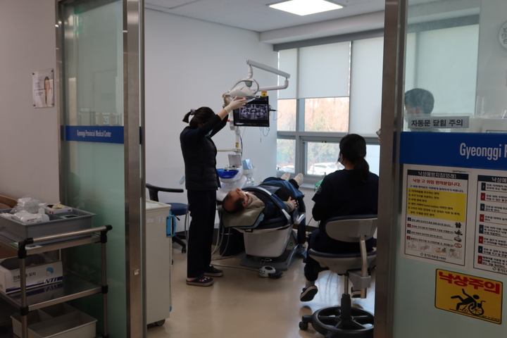 장애인 치과 진료 인력난 문제 심각..."수가 해결돼야"